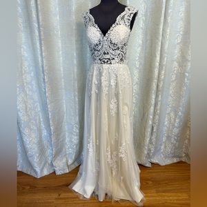 - MoriLee 8206 Kennedy Wedding gown lace with beading